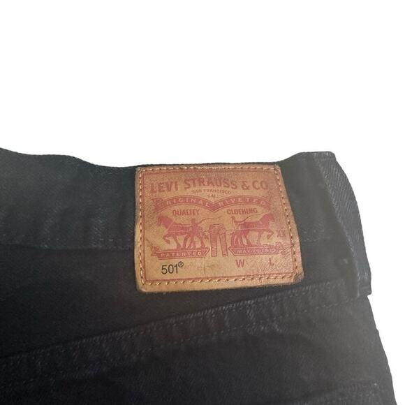 Levi’s Jean Shorts Embroidered Floral Boho Black Denim Cut Offs Cotton Size 27 - Picture 4 of 6